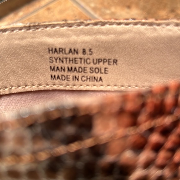 NWOT Faux Snakeskin Booties - Picture 8 of 9